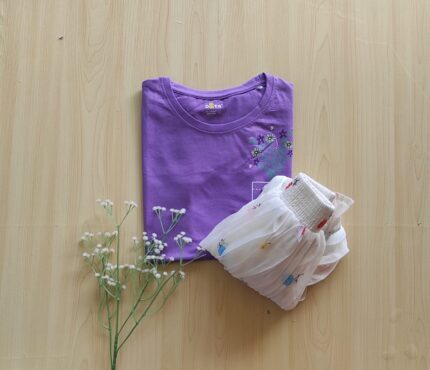 Solid tshirt and pleated skirt Combo