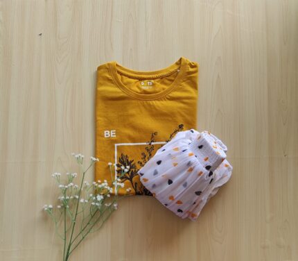 Solid tshirt and pleated skirt Combo