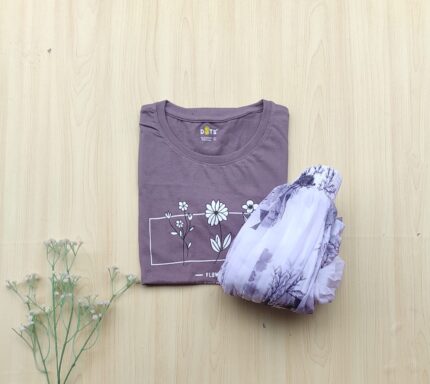 Solid tshirt and pleated skirt Combo